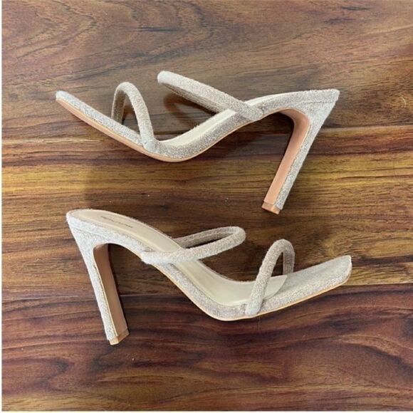 NWOT Pretty Little Thing Slide Square Toe Strappy Heels - Picture 3 of 7